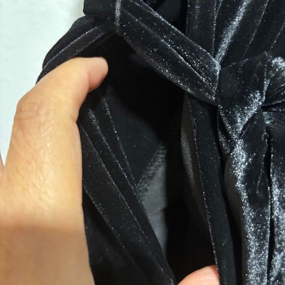 1.STATE Womens Velvet One Piece Jumpsuit Black XL V-Neck Stretch Puff 3/4 Sleeve - Picture 8 of 10